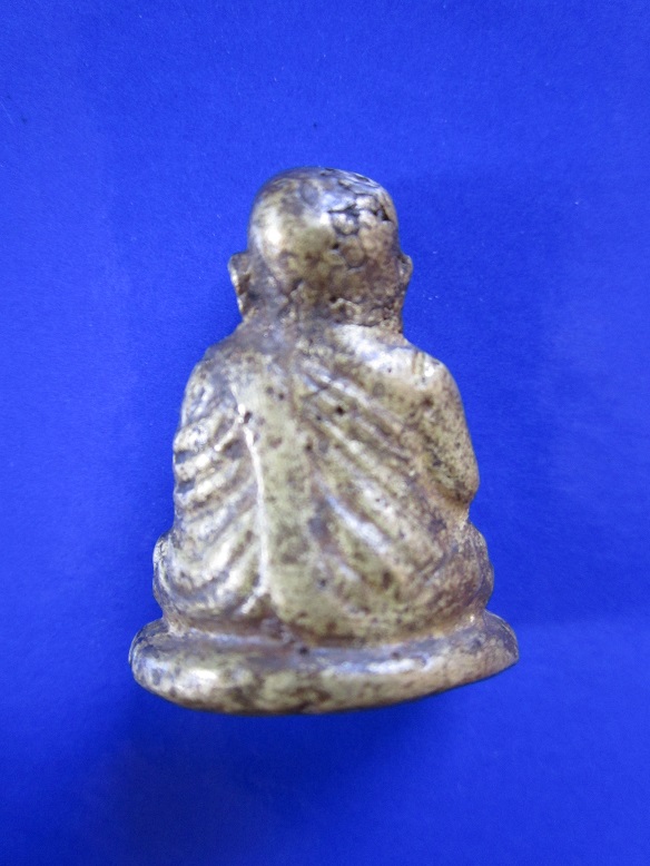 รูปหล่อหลวงพ่อเงิน รุ่นปืนแตก ในพิธี พิจิตร