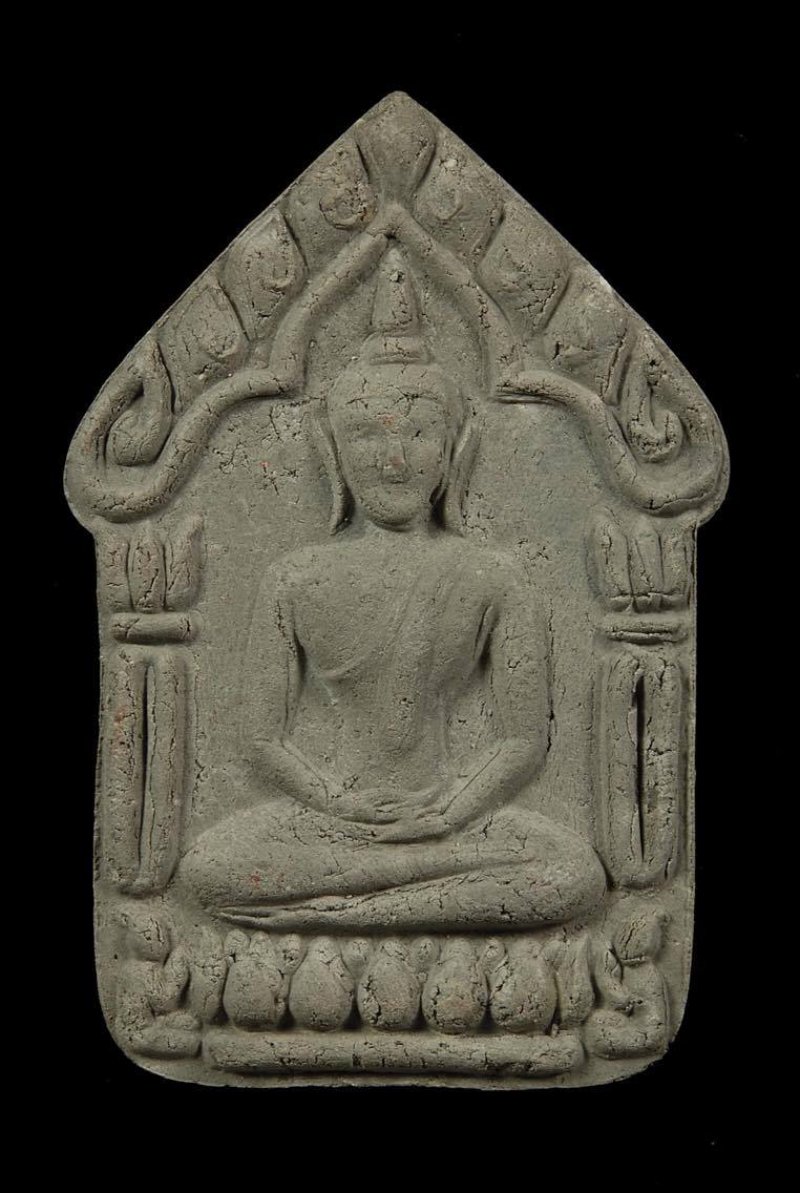 ขุนแผนสากหัก  เนื้อดำพิมพ์ใหญ่  หลังฝังตระกรุดเงิน