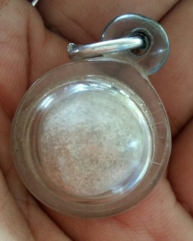 ลูกอมผงกสิณไฟ รวยทันใจ หลวงปู่หมุน วัดบ้านจาน