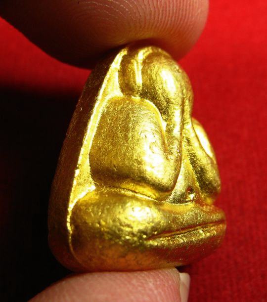 พระปิดตารุ่นแรก เนื้อว่าน 108 ผสมเกศา ชานหมาก หลวงปู่หมุน วัดป่าหนองหล่ม จ.สระแก้ว 2543 (14)