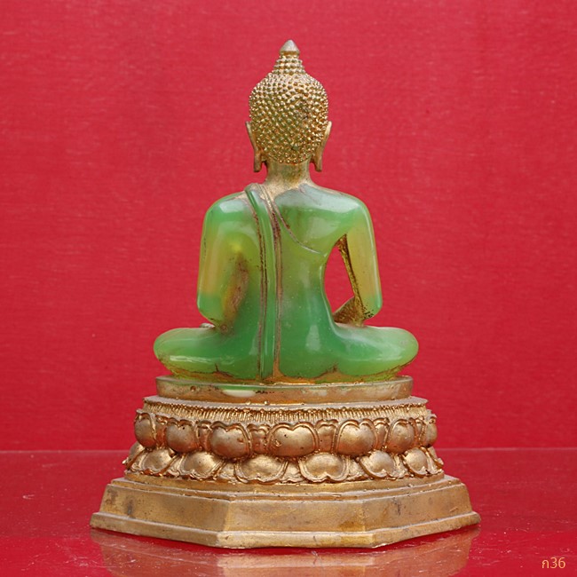 พระบูชาพระธรรมกาย เนื้อสีเขียว