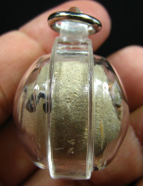 ลูกอมหลวงปู่หมุน จารยันต์ ฝังเม็ดยารูปเหมือน เนื้อผงพุทธคุณ ๓๕๐ อาจารย์ ออกวัดซับลำใย ปี 2543 