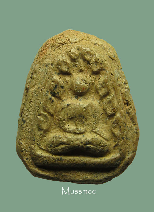 พระกรุวัดราชนัดดา (พิมพ์กลีบบัวปรางค์สดุ้งกลับ ) อีก 1 พิมพ์ที่หายากครับ พระสวยยย ### เคาะเดียว ### 