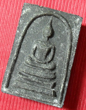 พระสมเด็จด้านหลังพระสิวลี หลวงพ่อกวย วัดโฆสิตาราม จ.ชัยนาท ปี2515 พิมพ์ใหญ่เอวใหญ่ เนื้อผงใบลานครับ