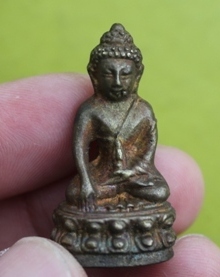 ((เคาะเดียวแดง)) พระกริ่งรุ่นแรกหลวงปู่แย้ม วัดตะเคียน นนทบุรี ปี 39