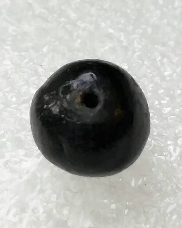 เม็ดประคำเหล็กน้ำพี้ รุ่น 'เสาร์๕ มหาเศรษฐี' ขนาดใหญ่ 1 ลูก หลวงปู่หมุน วัดบ้านจาน ปี ๒๕๔๓ 