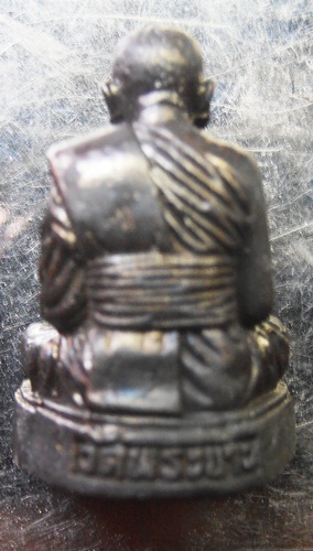 รูปหล่อหลวงปู่ทิม วัดพระขาวรุ่นที่ระลึกสร้างซุ้มประตูปี43สวยๆพร้อมกล่องเดิมครับ