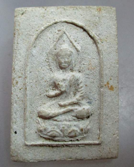 ๒๐ พระย่อมคุ้มครองผู้ประพฤติธรรม