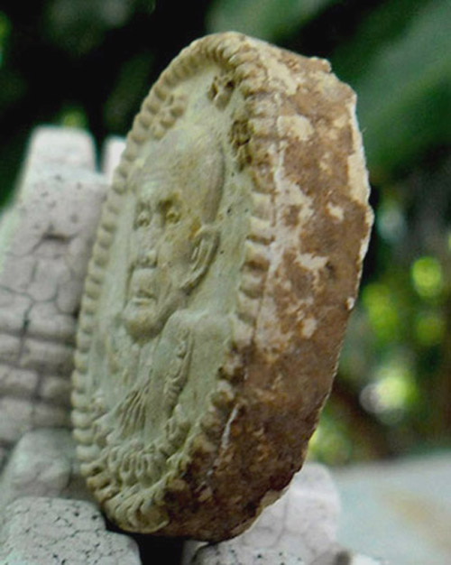 >> เคาะเดียว << พระผงดวงเศรษฐี หลวงปู่หมุน ...สวย คม เข้ม ขลัง...พร้อมบัตรรับรอง