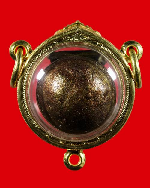 ลูกอมผงพรายกุมาร หลวงปู่ทิม บรอนซ์วานิชยุคต้น ขนาด 1.7 ซ.ม+ตะกรุดสาริกา หลวงปู่ทิม เชือกเดิม