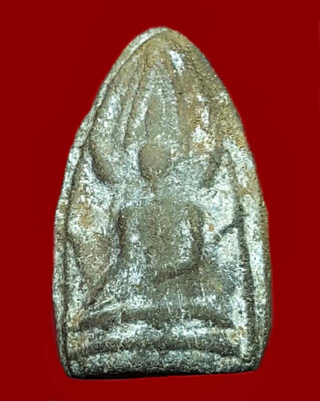 พระพุทธชิราชเนื้อดิน พิมพ์ 2 หน้า  หลวงพ่อยี วัดดงตาก้อนทอง