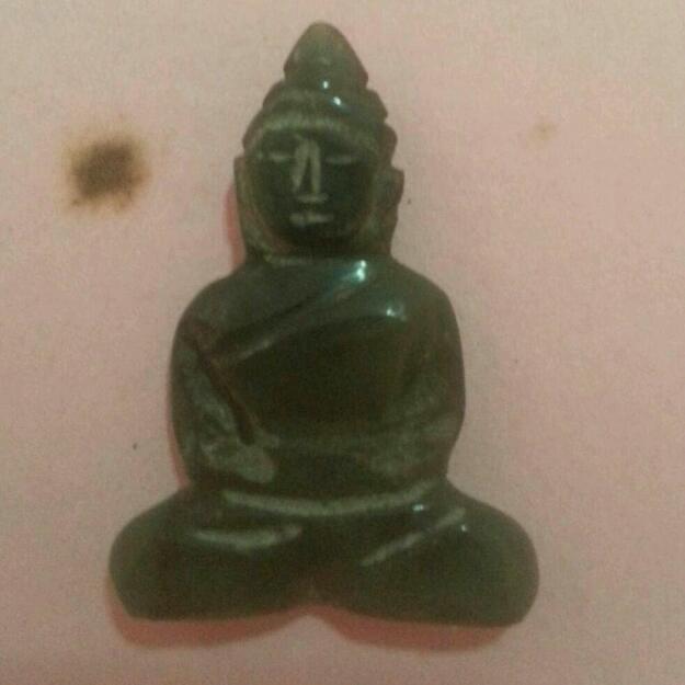 พระพุทธเนื้อหยก...หลวงปู่คร่ำ วัดวังหว้า