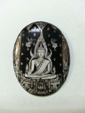 ล็อกเก็ตหลวงพ่อพระพุทธชินราช ปี 2515 ฉากสีดำ