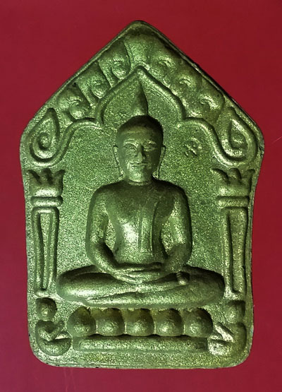 พระขุนแผน หลังยันต์ห้า พิมพ์ใหญ่ หลวงปู่ทิม วัดระหารไร่ จ.ระยอง ไม่ทราบปี ทาทองเดิมๆสวยมากครับ