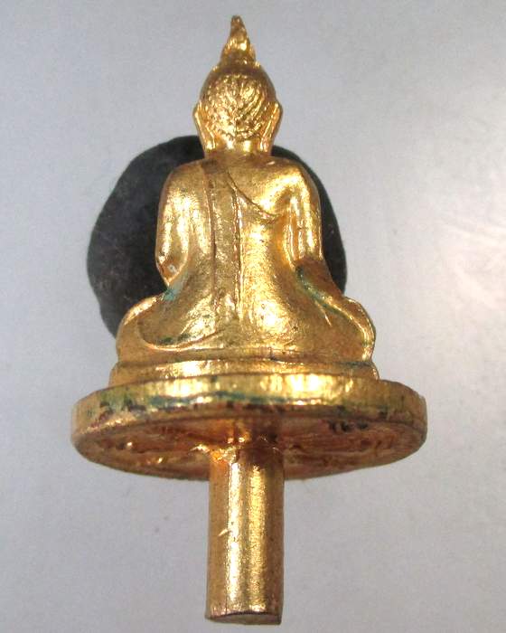 ๒๐ พระยอดธง กะไหล่ทอง