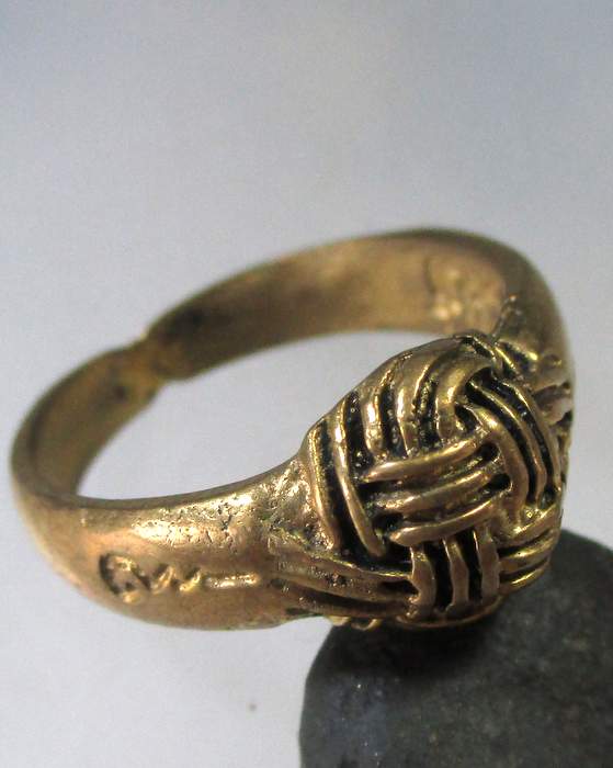 ๒๐ แหวนตะกร้อ (พิรอดกลับร้ายกลายเป็นดี) หลวงพ่อขวัญ ปวโร วัดบ้านไร่ จ พิจิตร