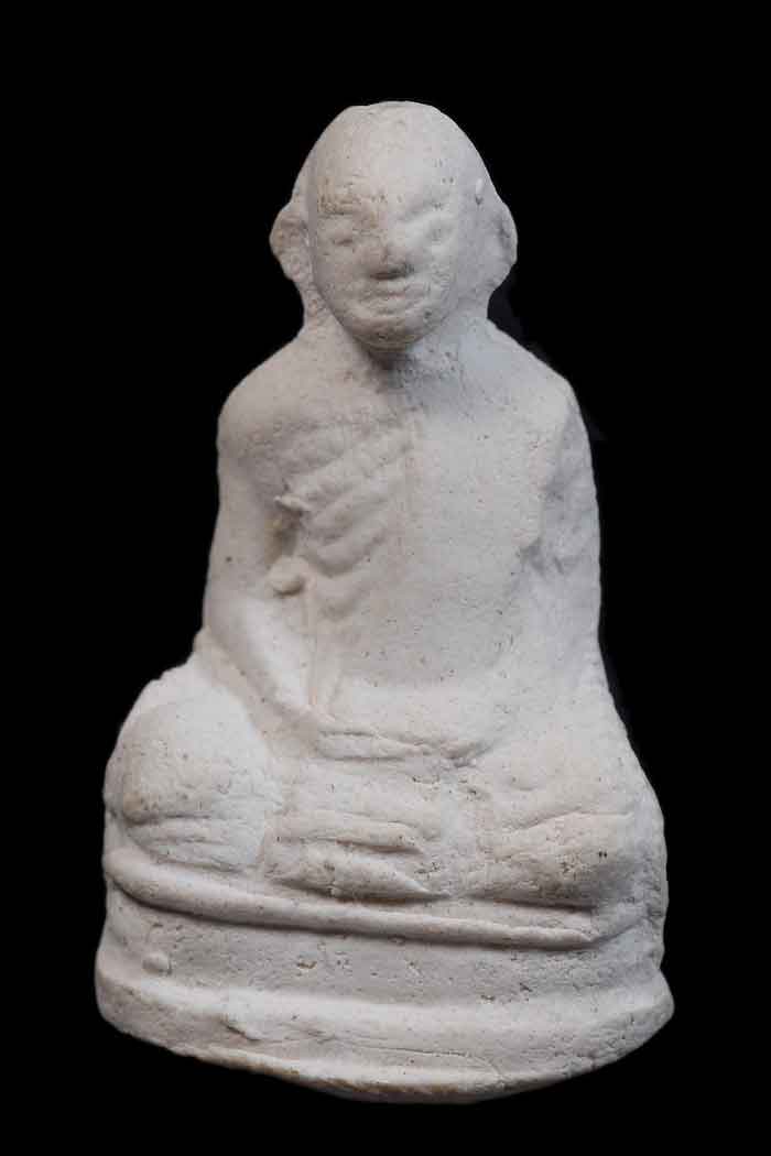 รูปเหมือนลอยองค์ ท่านเจ้าคุณนรฯ วัดเทพศิรินทร์ เนื้อผง ก้นดอกจันทร์ ปี 13 พร้อมบัตร ขึ้นคอได้สบายใจ