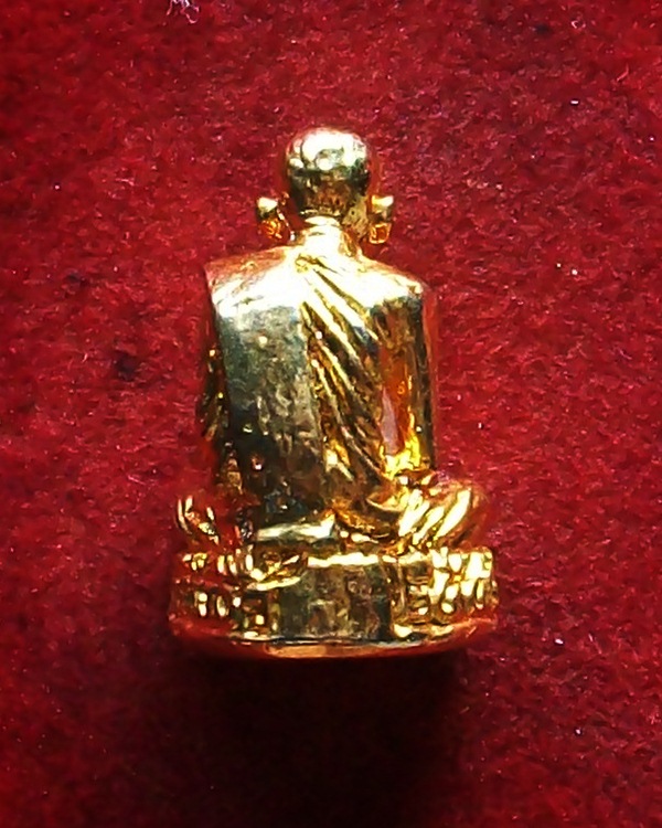 รูปหล่อหลวงพ่อเขียน