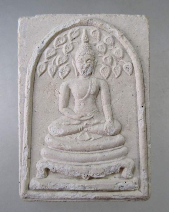 ๒๐ สมเด็จปรกโพธิ์ หลังรูปเหมือนขี่เสือ หลวงพ่อเสน่ห์ วัดสว่างอารมณ์ จ อุทัยธานี