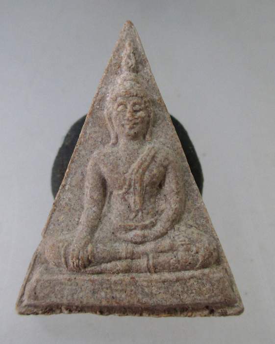 ๒๐ พระผงไม่ทราบที่ครับ
