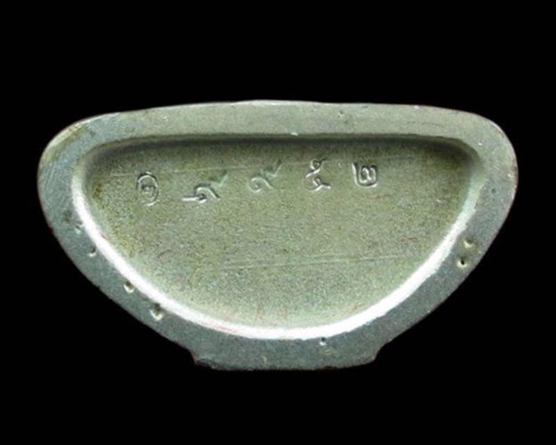 หลวงพ่อโสธรลอยองค์เนื้อเงินขัดเงา รุ่นสร้างอุโบสถ ปี39 พร้อมกล่องเดิมวัด