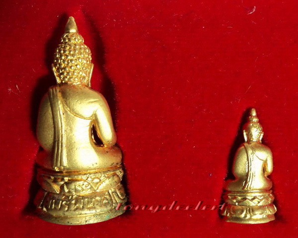 พระกริ่ง-พระชัยวัฒน์พระไพรีพินาศ สวยมากพร้อมกล่องเดิมค่ะ