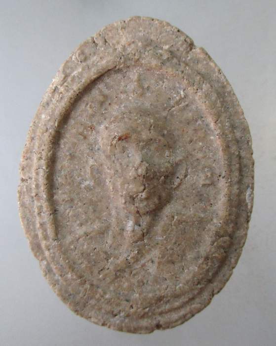 ๒๐ พระผงไม่ทราบที่ครับ