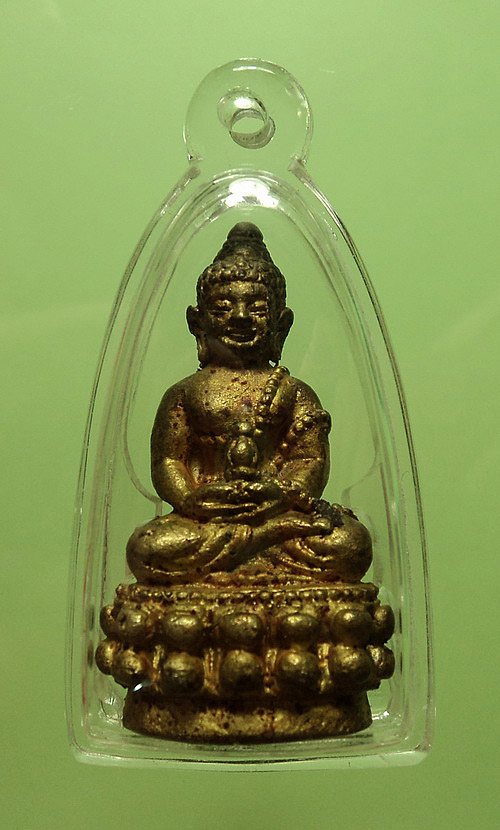 พระกริ่งใหญ่คู่ชีวิตมหาจักรพรรดิ เนื้อโสฬสธาตุเหล็กไหล รุ่นหนึ่งในแผ่นดิน วัดหลักเมืองพัฒนาราม 