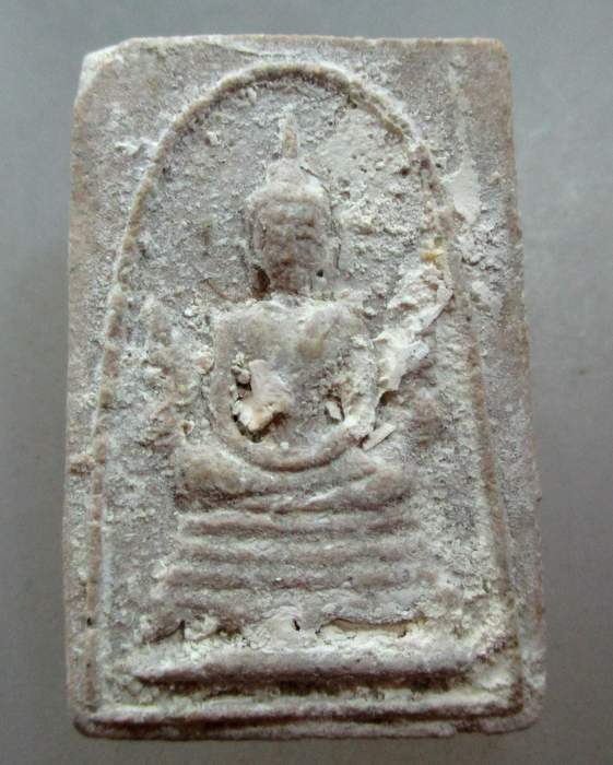 ๒๐  พระผงหลวงปู่ดู่ วัดสะแก พิมพ์พระพุทธ