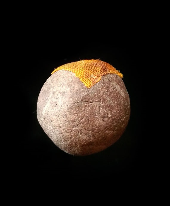 เคาะเดียว ลูกอมเสาร์ห้าบูชาครู หลวงปู่หมุน ปี43 สภาพกลม สวย เดิมๆ  ซองเดิมจากวัด