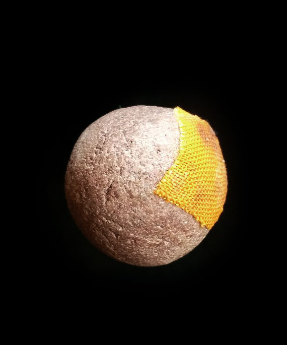 เคาะเดียว ลูกอมเสาร์ห้าบูชาครู หลวงปู่หมุน ปี43 สภาพกลม สวย เดิมๆ  ซองเดิมจากวัด