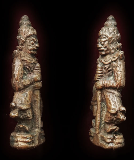 เคาะเดียว ท้าวเวสสุวรรณหลวงปู่หมุน วัดบ้านจานรุ่นจักรพรรตราธิราช ปี45 เนื้อนวะโลหะ สวย คม