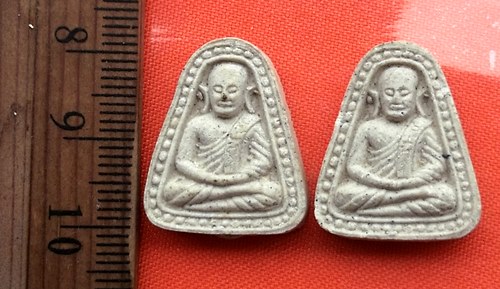 เริ่ม 10 บาท กับ พระเนื้อผงหลวงพ่อเงิน รุ่นปลดหนี้ …CA308