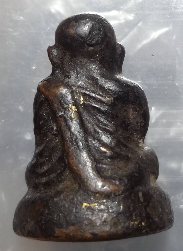  หลวงพ่อเงินวัดบางคลานลงรักเก่าๆไม่ทราบออกวัดไหนครับ