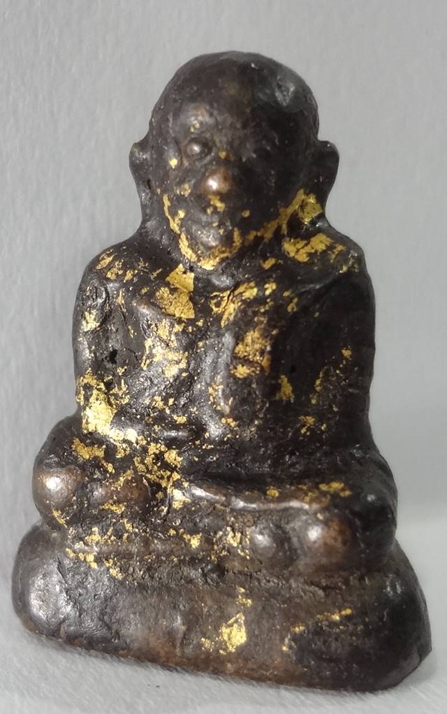  หลวงพ่อเงินวัดบางคลานลงรักเก่าๆไม่ทราบออกวัดไหนครับ