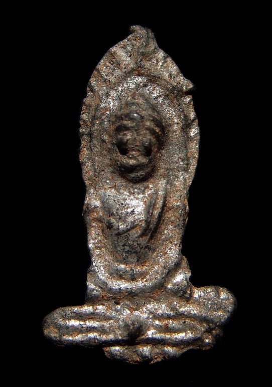 พระซุ้มนครโกษา ชินเงิน หนึ่งในพระพิมพ์หายากของพระกรุวัดราชบูรณะ