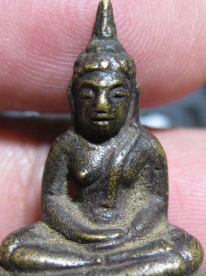 พระกริ่งรักษาดินแดน ปี2513 เนื้อทองเหลือง จ.กรุงเทพฯ ท่านเจ้าคุณนรฯ ปลุกเสก มาพร้อมบัตรรับรอง