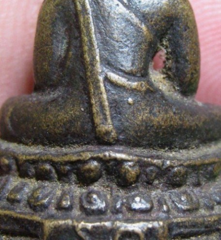 พระกริ่งรักษาดินแดน ปี2513 เนื้อทองเหลือง จ.กรุงเทพฯ ท่านเจ้าคุณนรฯ ปลุกเสก มาพร้อมบัตรรับรอง