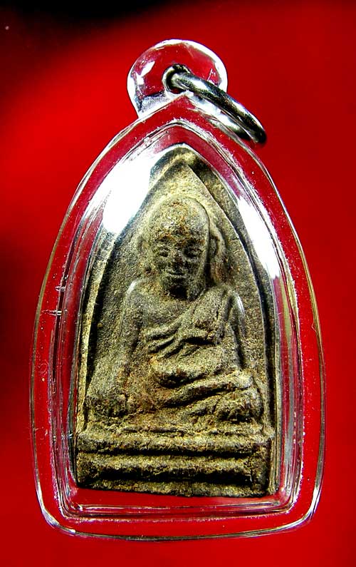 หลวงปู่ทวดนวล วัดตุยง เนื้อว่าน