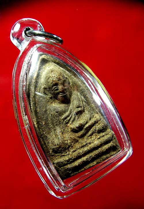 หลวงปู่ทวดนวล วัดตุยง เนื้อว่าน