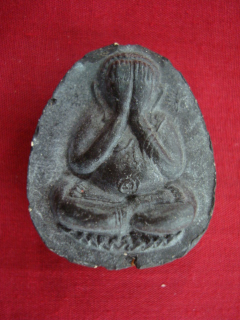 พระปิดตาจัมโบ้ หลวงพ่อแพ วัดพิกุลทอง เนื้อผงใบลาน ฝังตระกรุด ๒ ดอก สร้างปี๓๑