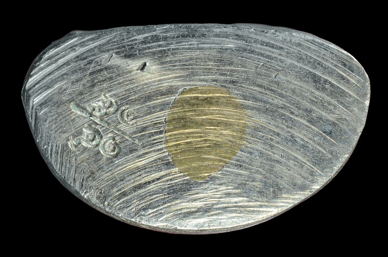 พระรูปเหมือนปั๊ม หลวงพ่อเงิน รุ่นปี2515 พิมพ์คอแอล เนื้ออัลปาก้า 