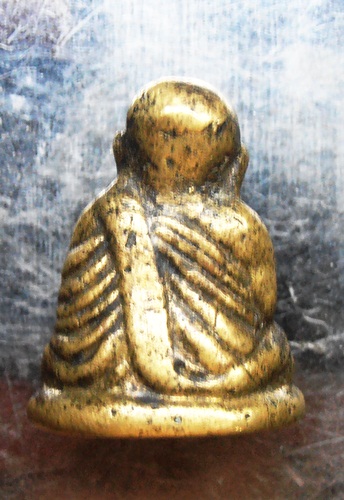 รูปหล่อหลวงพอเงิน รุ่นฟ้าคำรณ ปี34สวยๆครับ