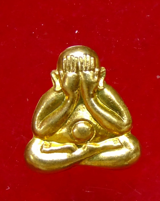 ลพ.สิน... ปิดตา หลังรูปเหมือน (5)