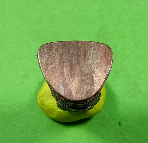 พระรูปหล่อ (( เนื้อนวะโลหะ ใต้ฐานอุดผงมวลสาร 2497 )) หลวงปู่ทวด วัดช้างให้ จ.ปัตตานี พร้อมกล่องเดิมๆ