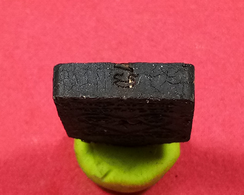 พระขุนแผนพรายกุมาร 7 รอบ (( เนื้อผงพรายกุมารว่านดำ )) หลวงพ่อสิน วัดระหารใหญ่ พร้อมกล่อง สภาพสวยครับ