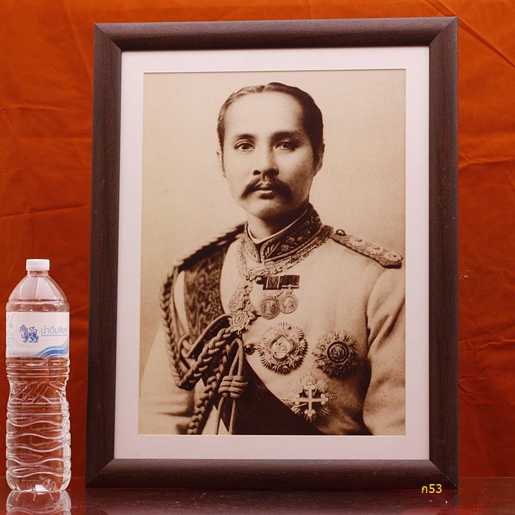 รูปรัชกาลที่ 5 ครึ่งองค์ พร้อมกรอบ ---