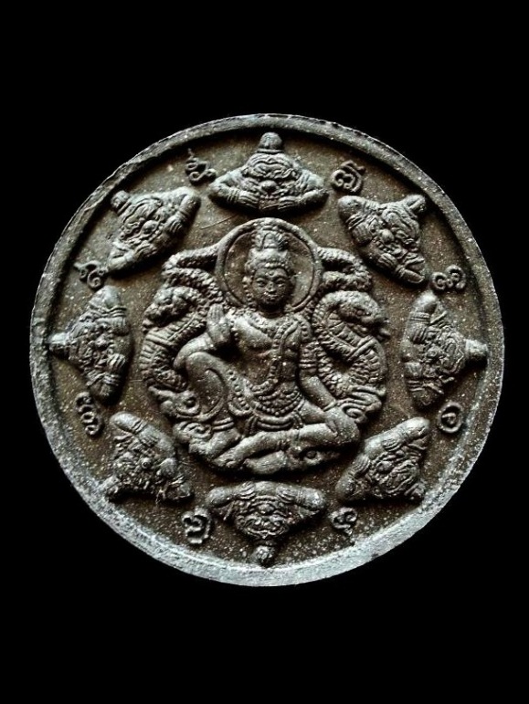 จตุคามรามเทพหลังหลวงปู่ทวด " รุ่นโครตเศรษฐีมีกำไร " ปี2550 ( เนื้อผงสีดำ ) พร้อมกล่องเดิม