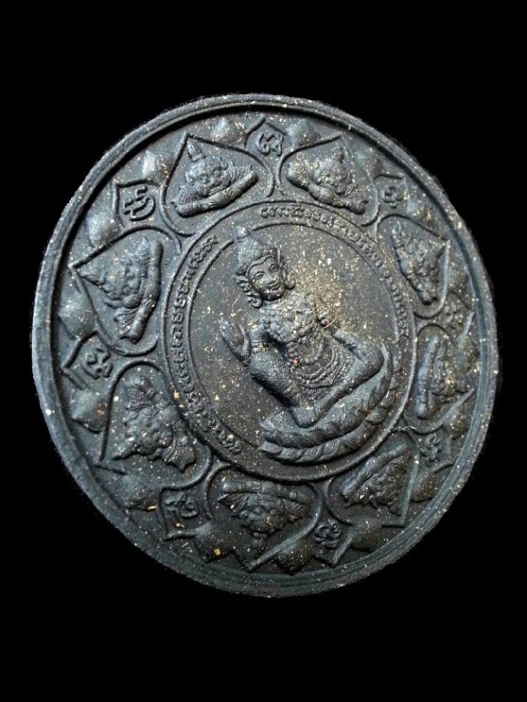 จตุคามรามเทพ " รุ่นหลักเมืองมหามงคล " ปี 2550 ( เนื้อผงสีดำ ) พร้อมกล่องเดิม