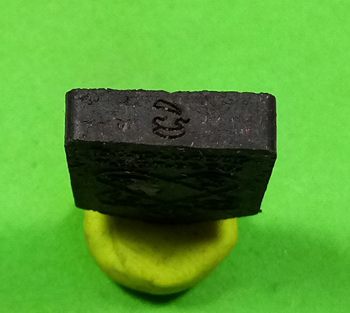 พระขุนแผนพรายกุมาร 7 รอบ (( เนื้อผงพรายกุมารว่านดำ )) หลวงพ่อสิน วัดระหารใหญ่ พร้อมกล่อง สภาพสวยครับ